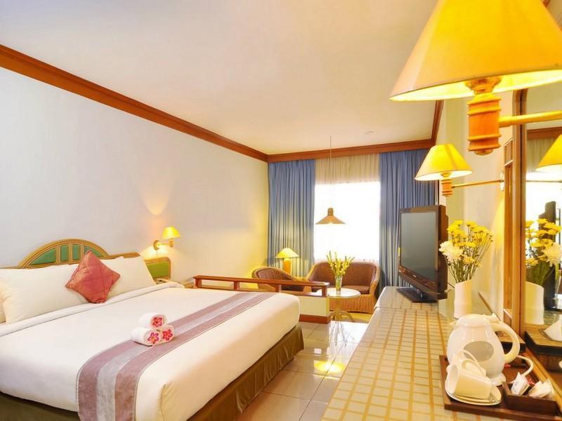 Hotel Cirebon Plaza تْشيريبون المظهر الخارجي الصورة