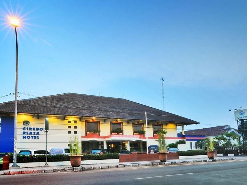 Hotel Cirebon Plaza تْشيريبون المظهر الخارجي الصورة