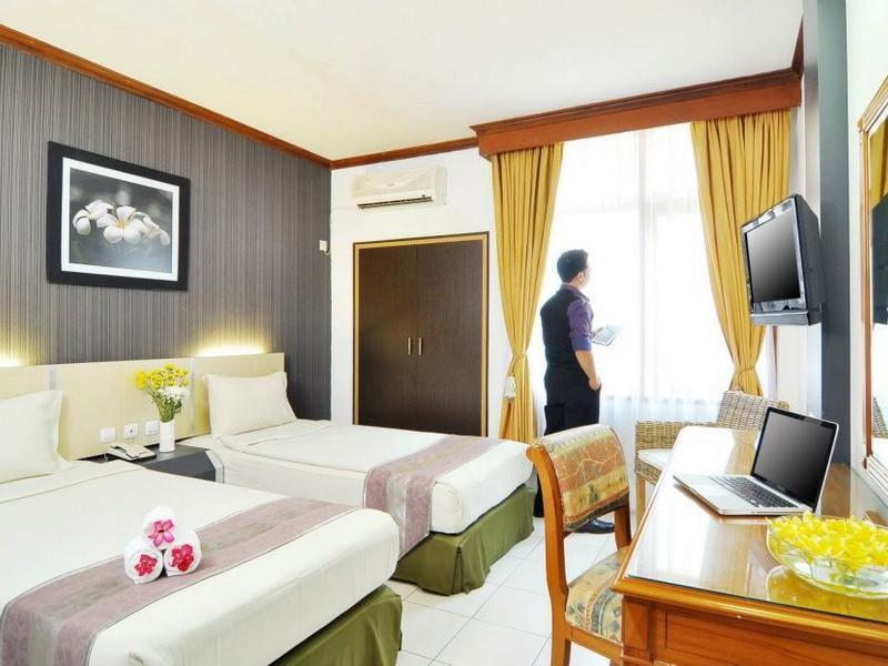 Hotel Cirebon Plaza تْشيريبون المظهر الخارجي الصورة